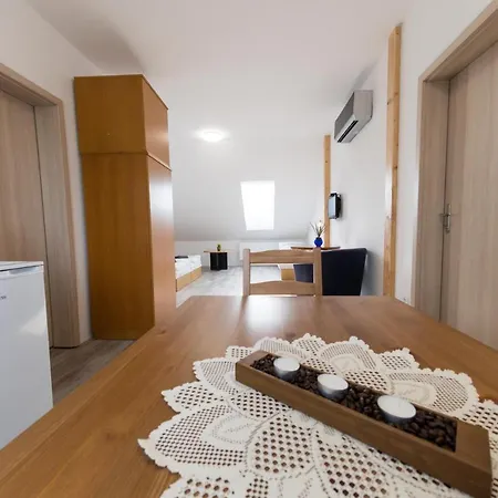 Appartement Stara Brusirna à Šatov Extérieur photo