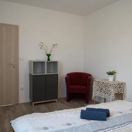 Appartement Stara Brusirna à Šatov Extérieur photo